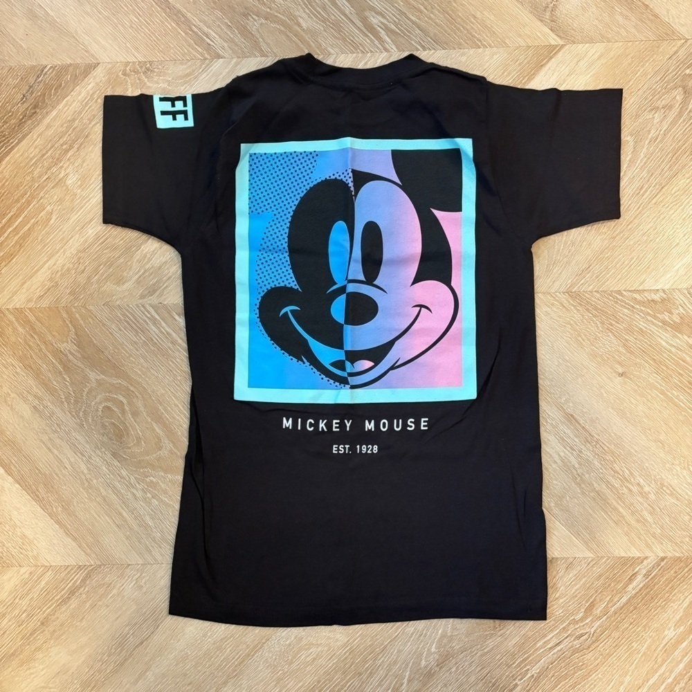 NWOT Black Disney Mickey Mouse Graphic T-Shirt